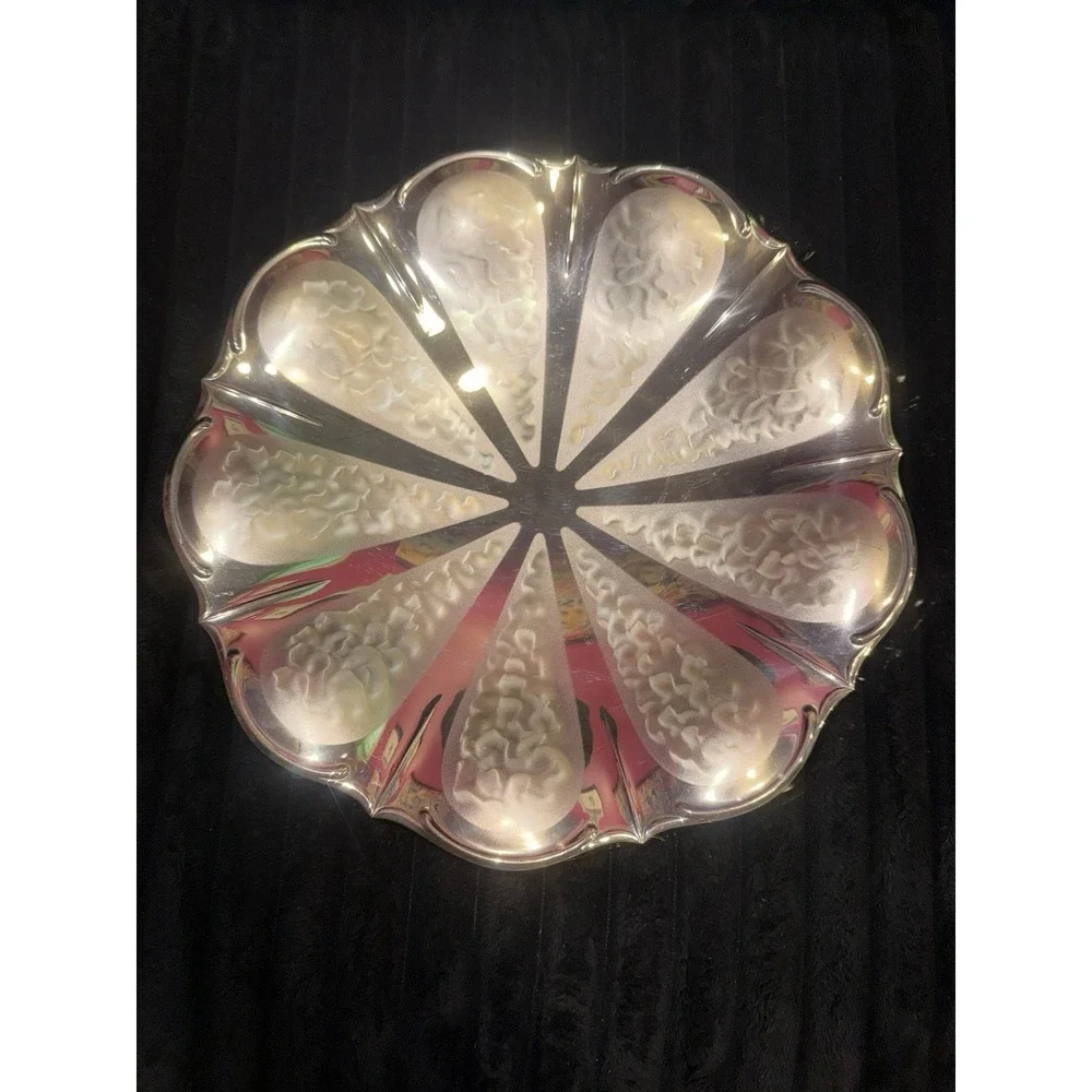 Caravelle Tarnish Resistant Silver Plate Footed 11.75